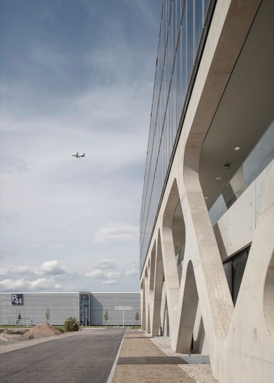 LAB 52 AirportAcademy LabCampus Munich Airport by Auer Weber