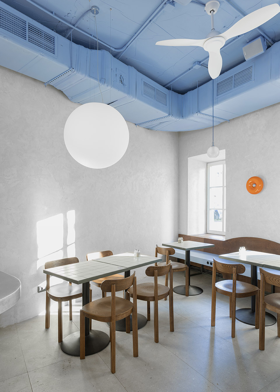 dizengof99 cafe by utro architectural studio