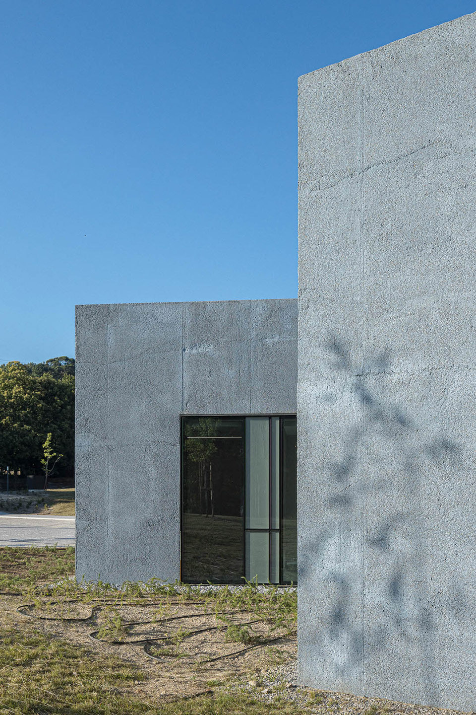 health center of moreira de conegos by studiocan