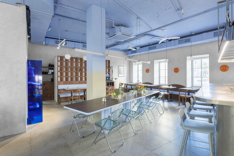 dizengof99 cafe by utro architectural studio