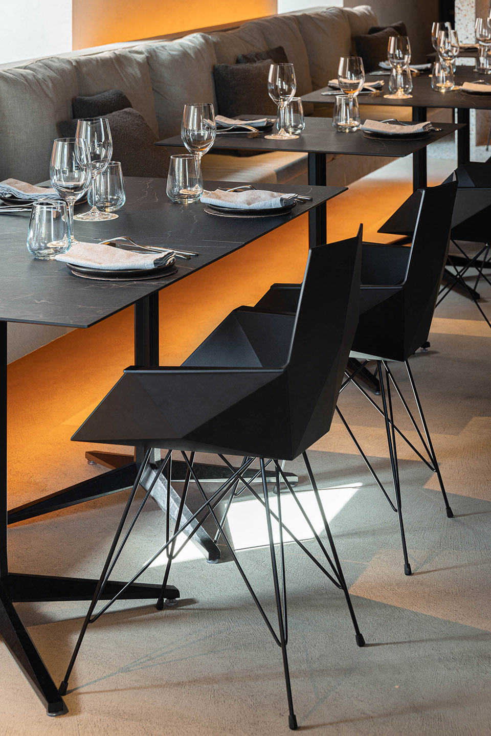 mercantel restaurant by paulo martins arquitectura design