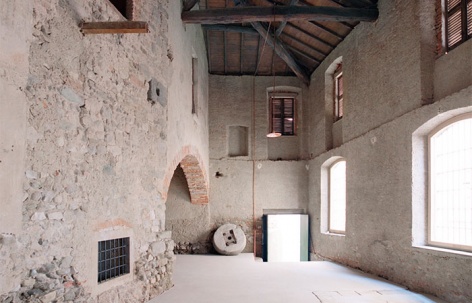 旧榨酒坊改造，意大利 / a25architetti