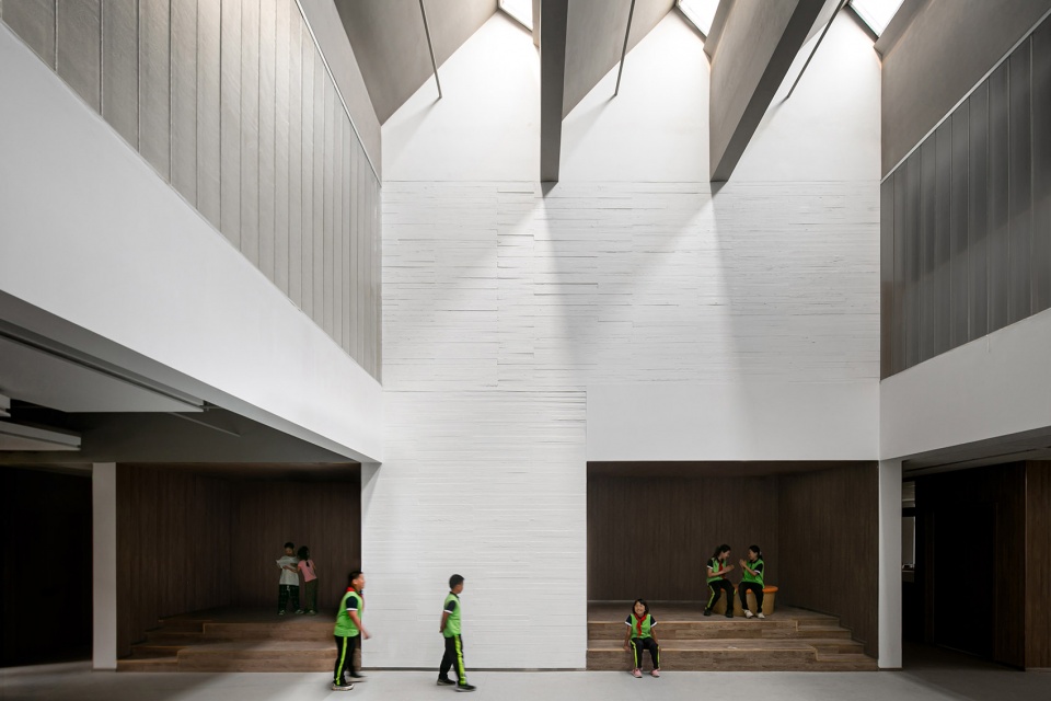 emergency disaster relief school by biad