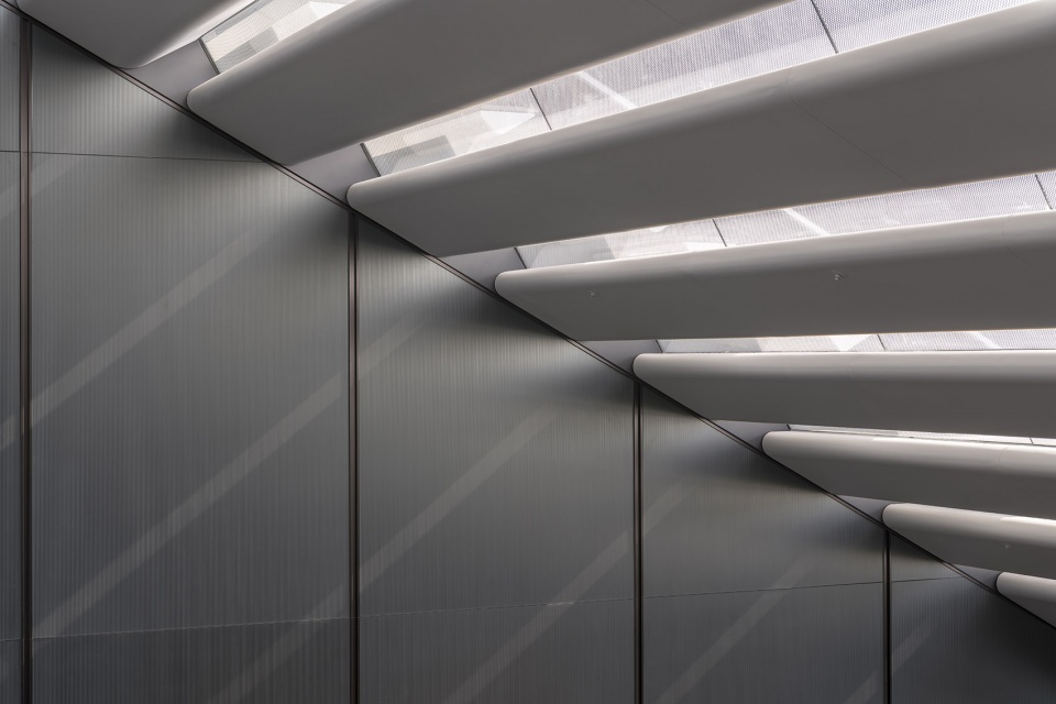 hong kongs new ocean terminal extension by foster partners