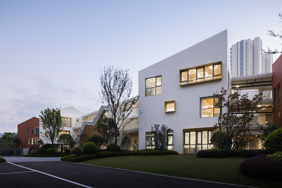 yiwu zongze class 36 kindergarten designed by 9m design