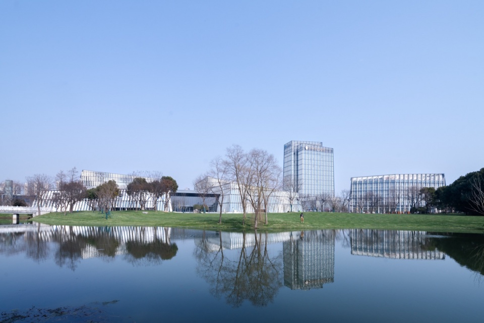wuxi conference center by henning larsen