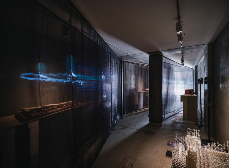 Mistranslations An architectural exhibition by Alexandre Vicente Ken Farris 0bw