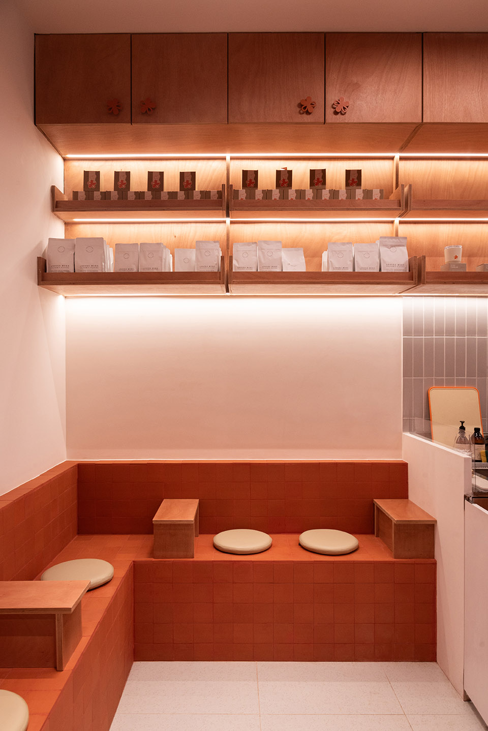 aloha coffeexiangyang south road by atelier in
