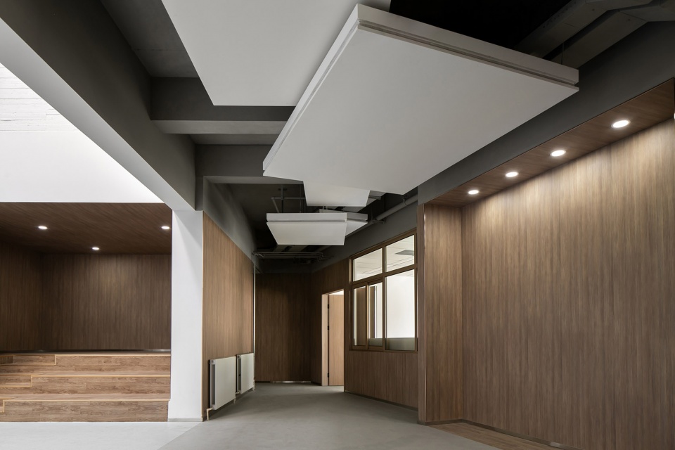 emergency disaster relief school by biad