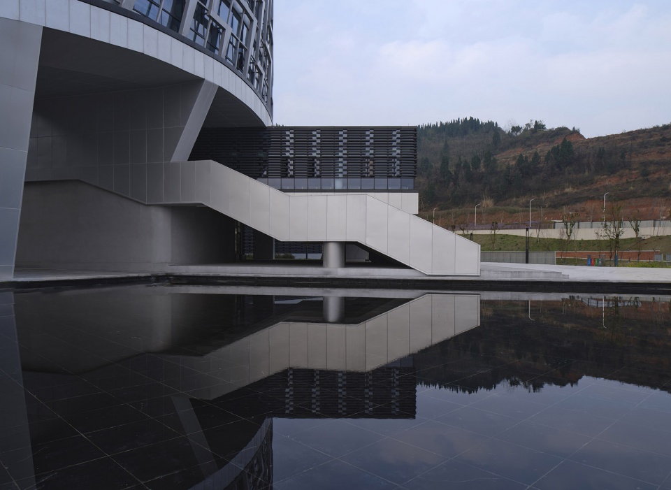 library of chongqing electric power college by guzhihongstudio