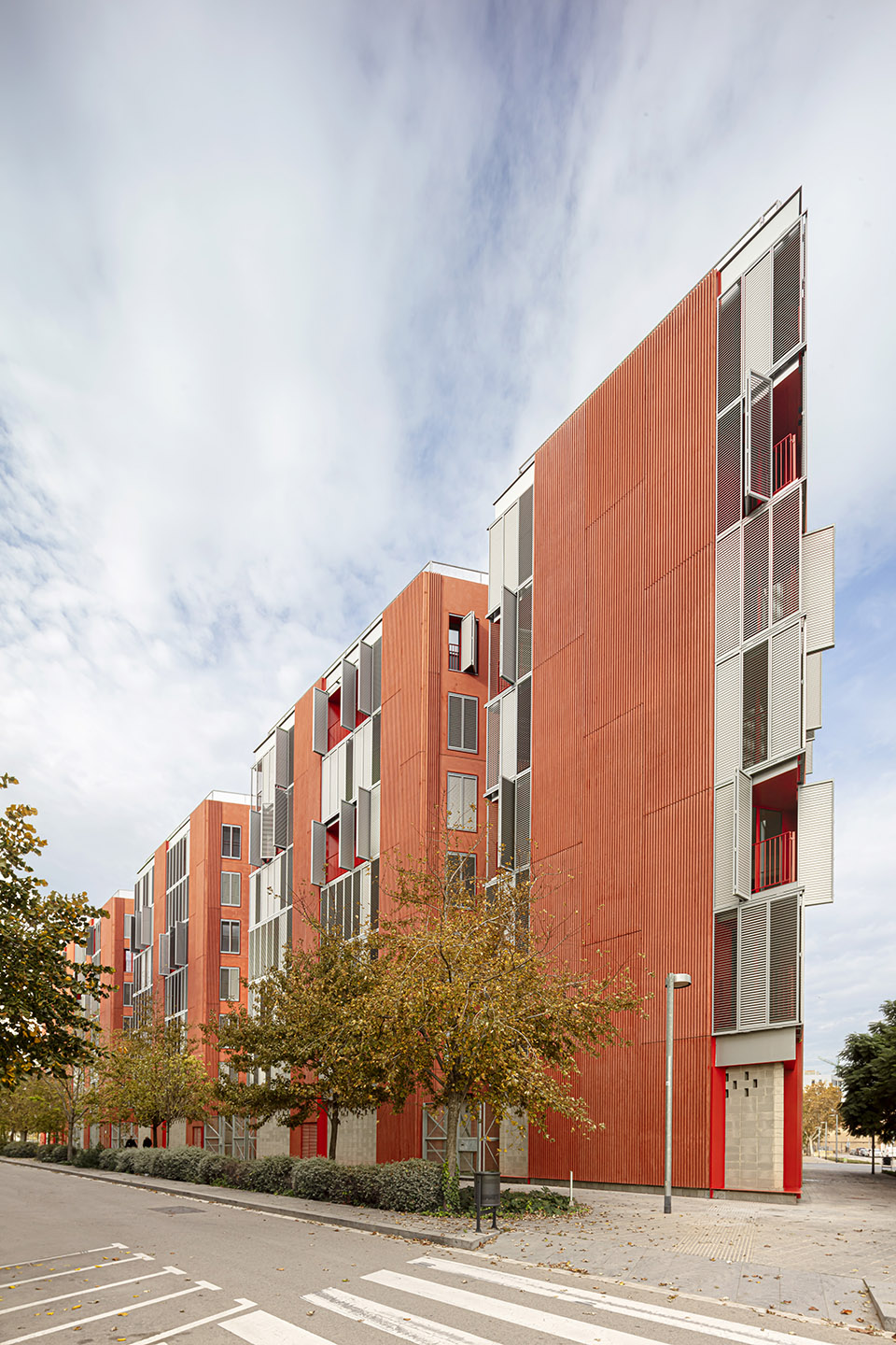 72 social housing units at the marina del prat vermell by mias architects coll leclerc