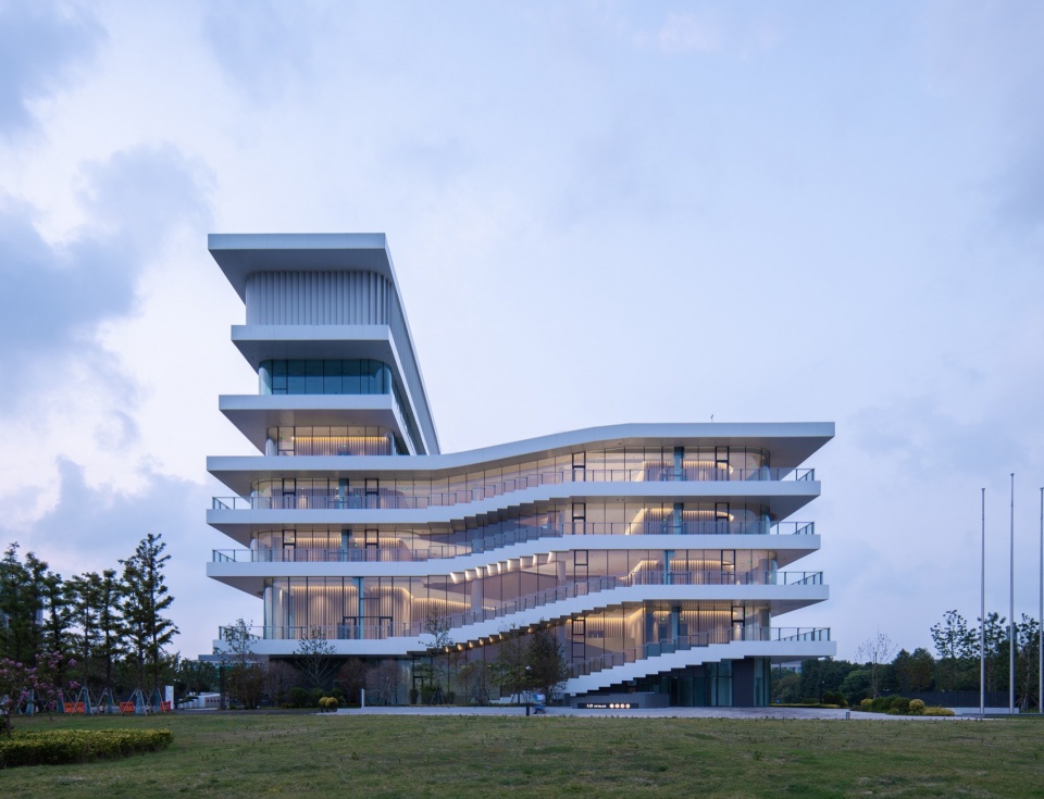 Lingang Children s Palace by Arcplus Institute of Shanghai Architectural Design Research