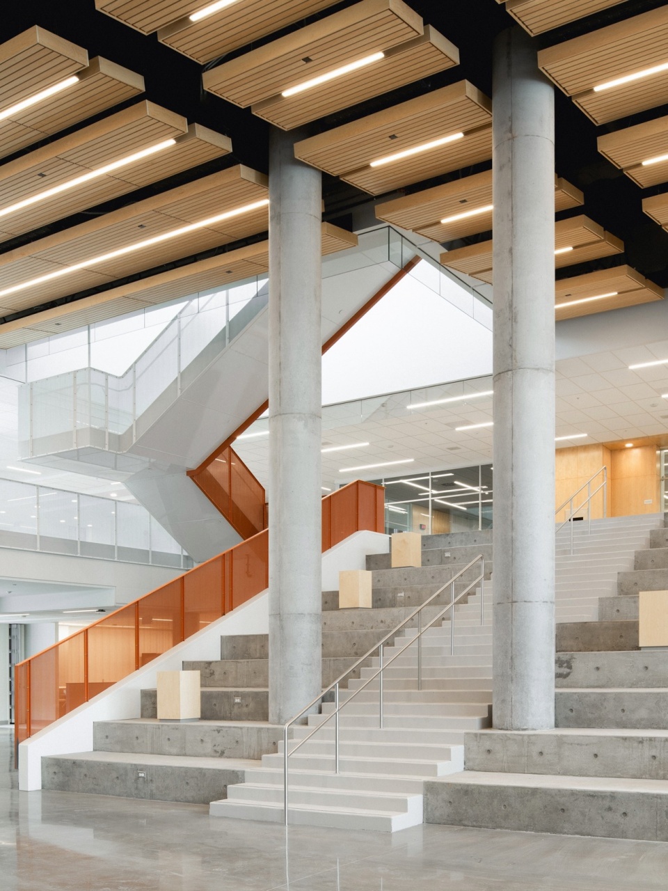 Two New High Schools by TLA UN NEUF
