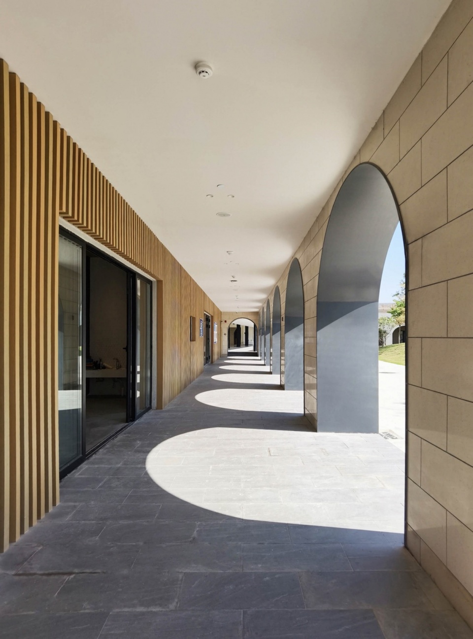 wd kindergarten by hibinosekkei youji no shiro