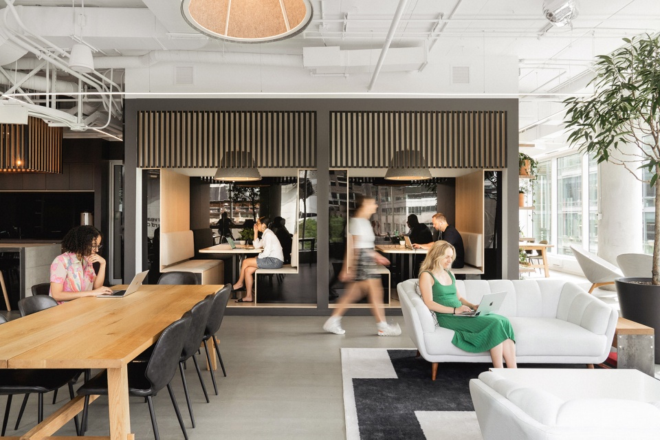 Plus Company Campus Cossette Offices