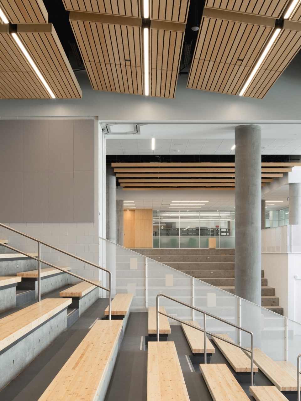 Two New High Schools by TLA UN NEUF