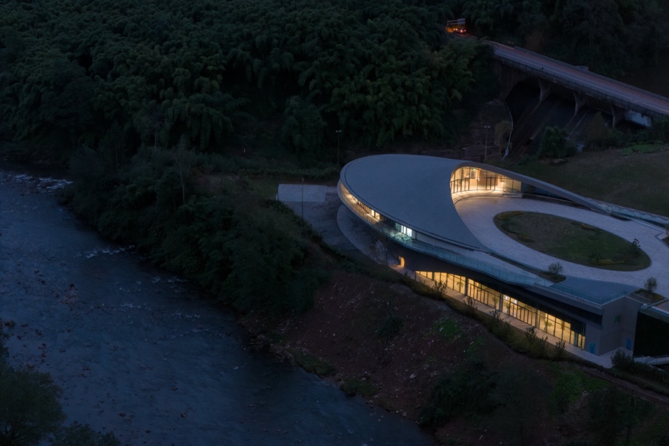 Zhou gong Mountain Nans hui ge Hot Spring Hotel Conference Center in Yaan Sichuan