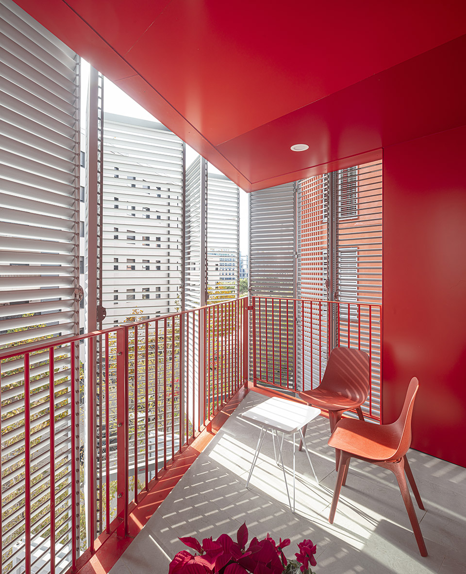 72 social housing units at the marina del prat vermell by mias architects coll leclerc