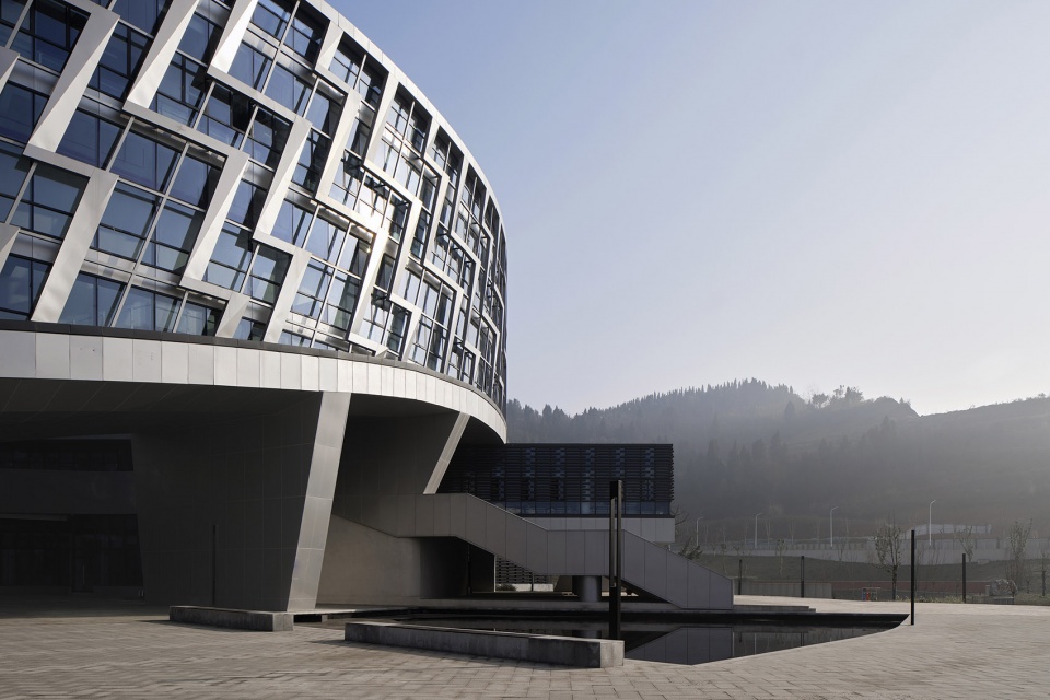 library of chongqing electric power college by guzhihongstudio