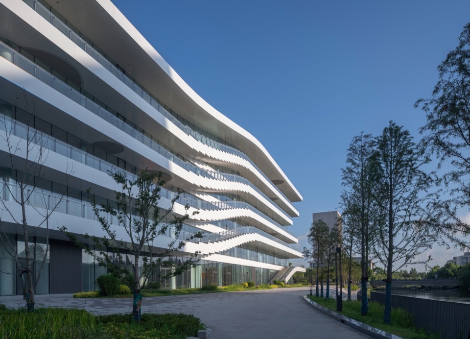 Lingang Children s Palace by Arcplus Institute of Shanghai Architectural Design Research