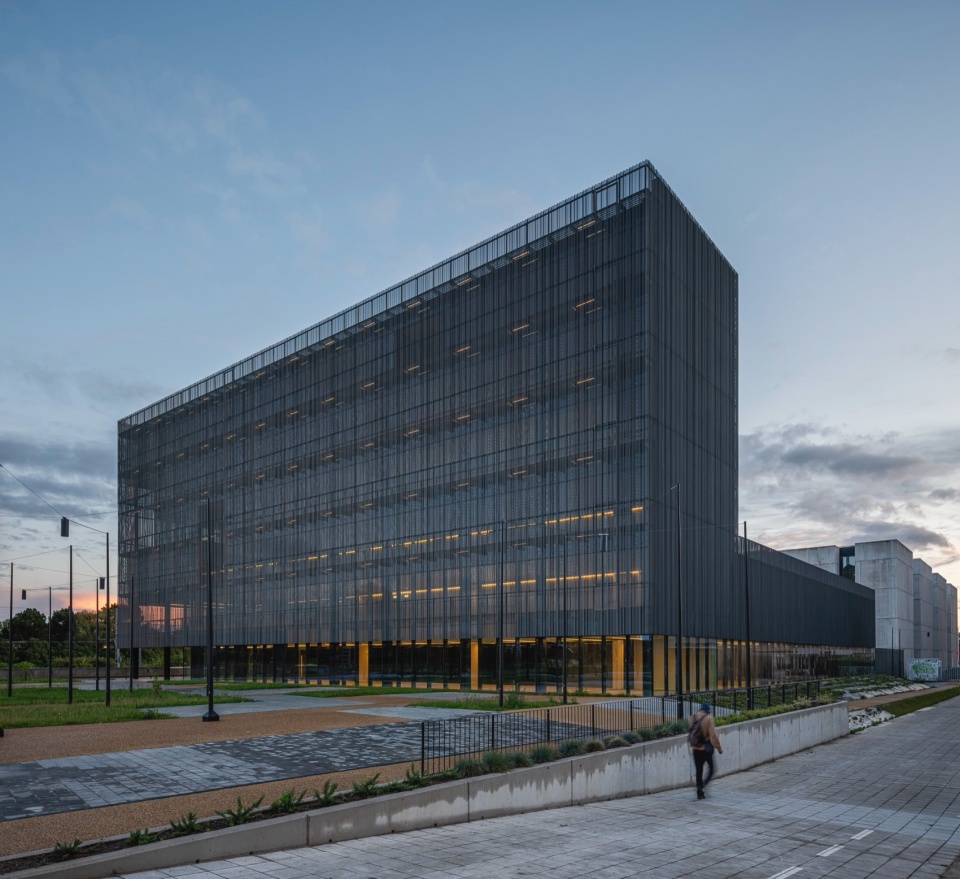 gijon police station by ssarq