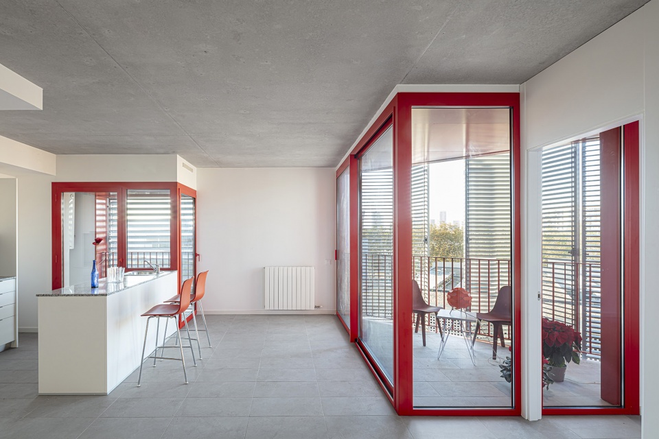 72 social housing units at the marina del prat vermell by mias architects coll leclerc