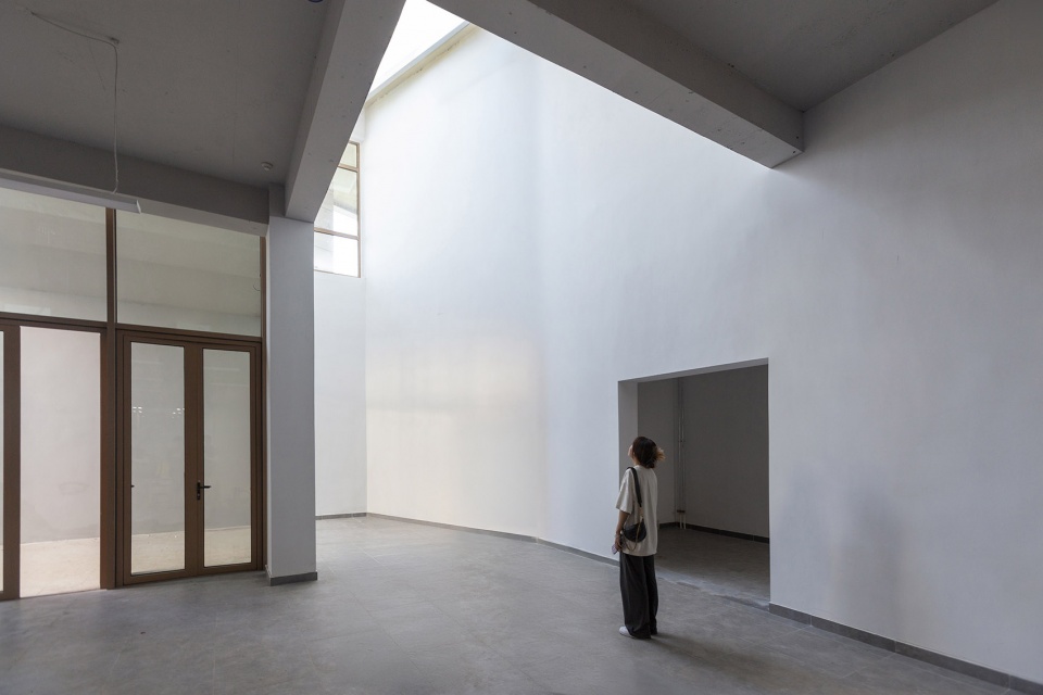 emergency disaster relief school by biad