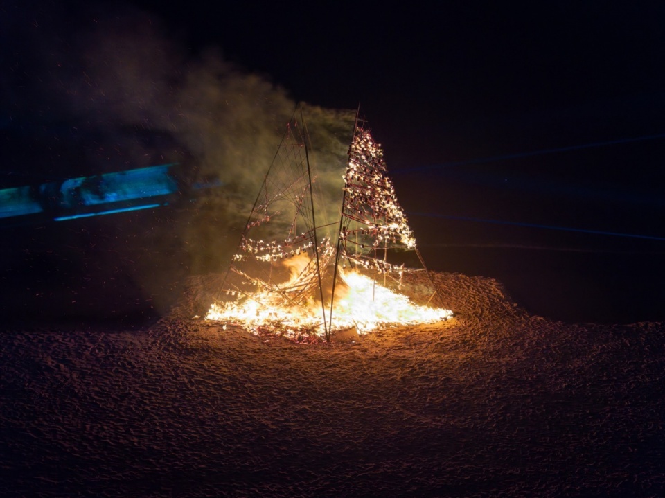 fire wings seaside bonfire at the 2024 aranya theater festival by atelier heimat