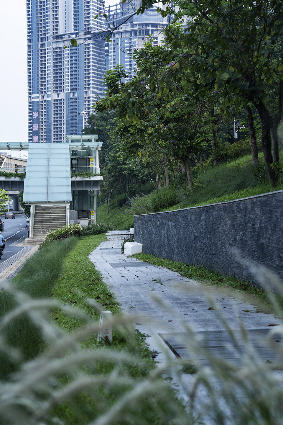 design of the north entrance of bijiashan park by ace design