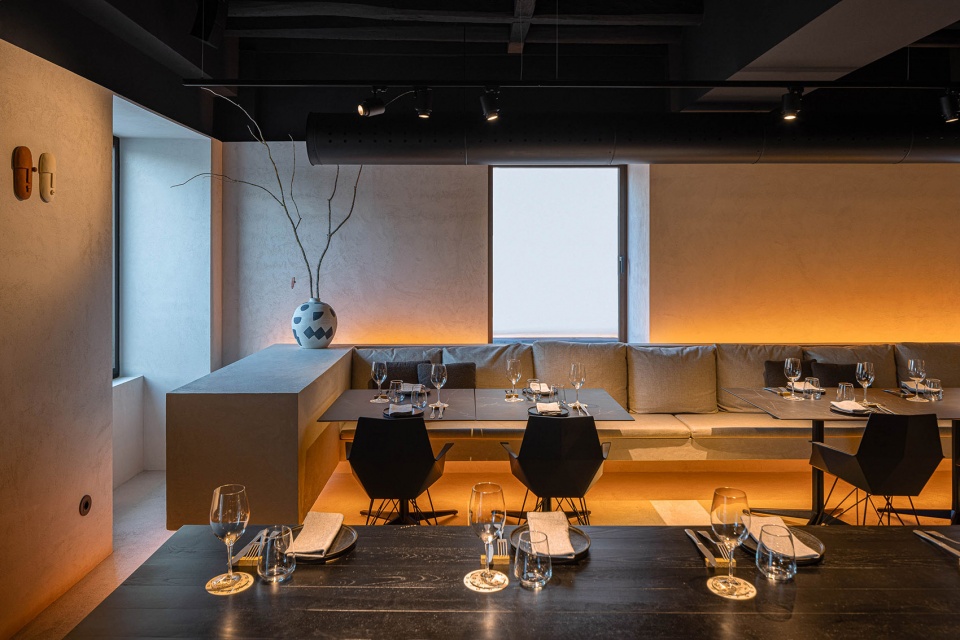 mercantel restaurant by paulo martins arquitectura design