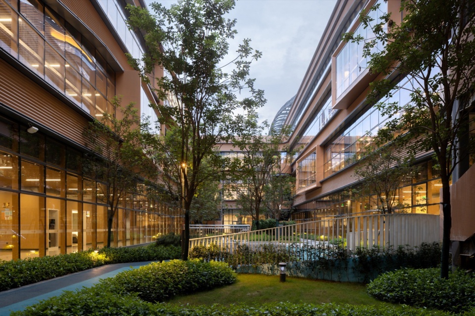 heyou international hospital by bai design international limited