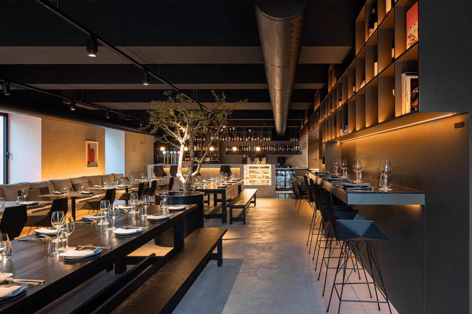 mercantel restaurant by paulo martins arquitectura design
