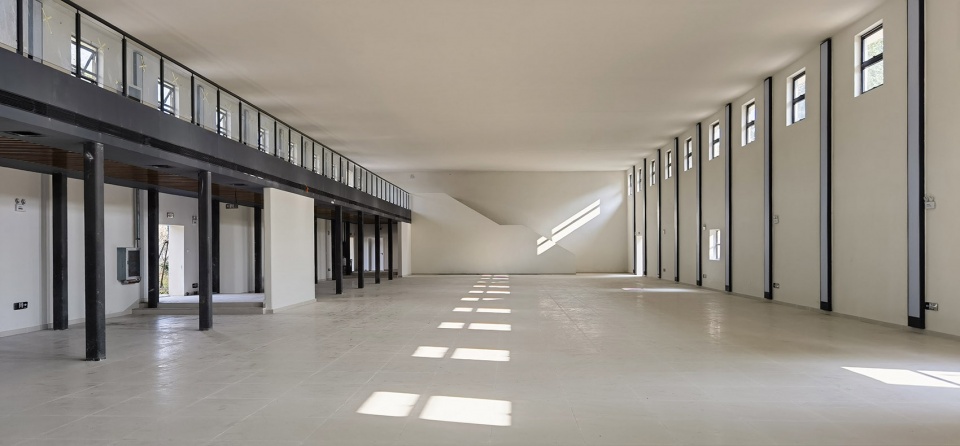 wuhan maomiao ji service center by adap