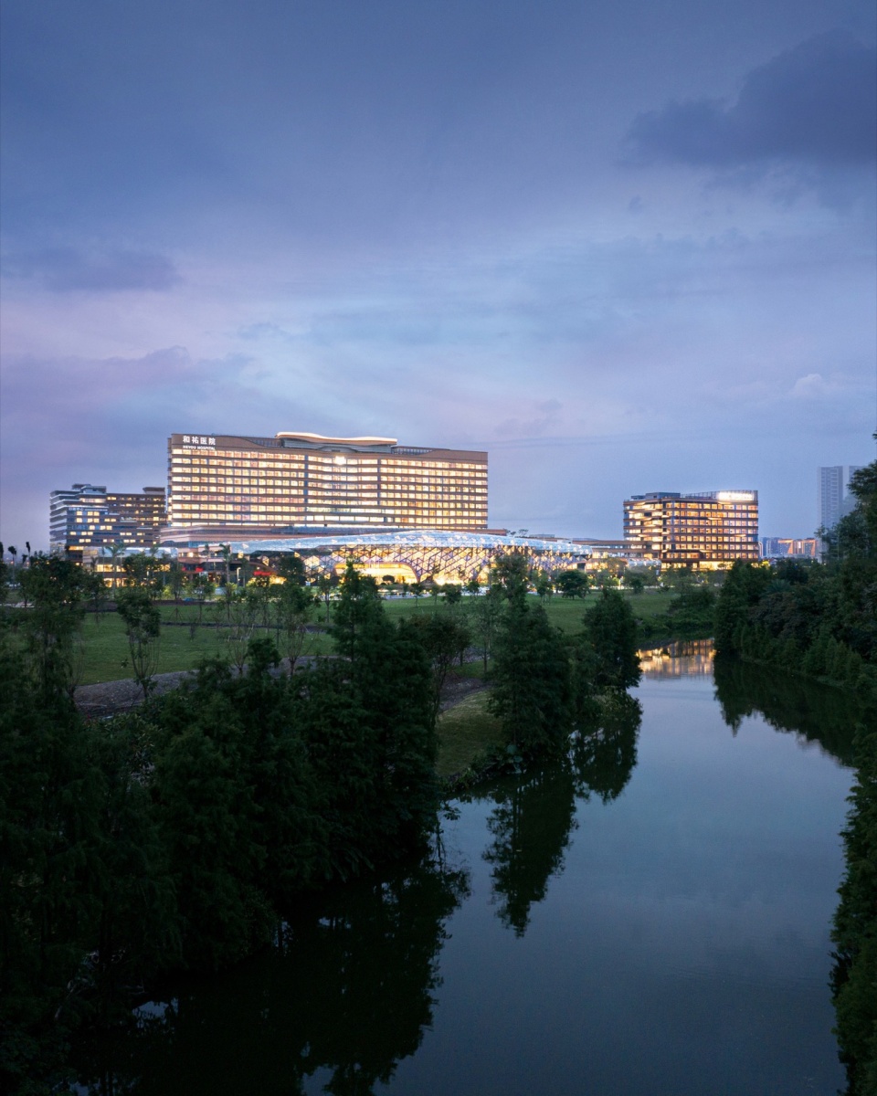 heyou international hospital by bai design international limited