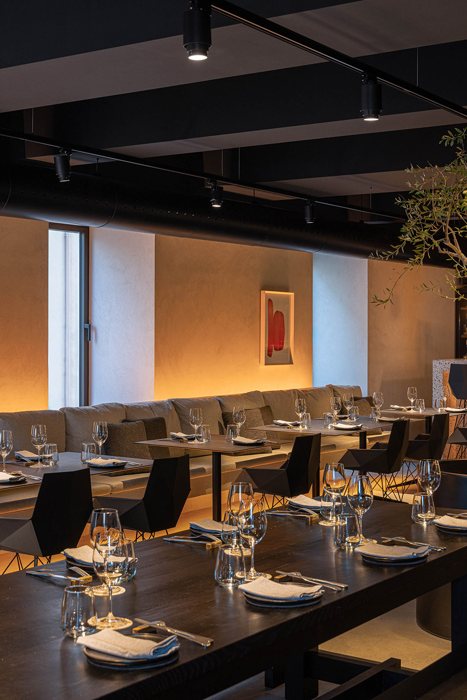 mercantel restaurant by paulo martins arquitectura design