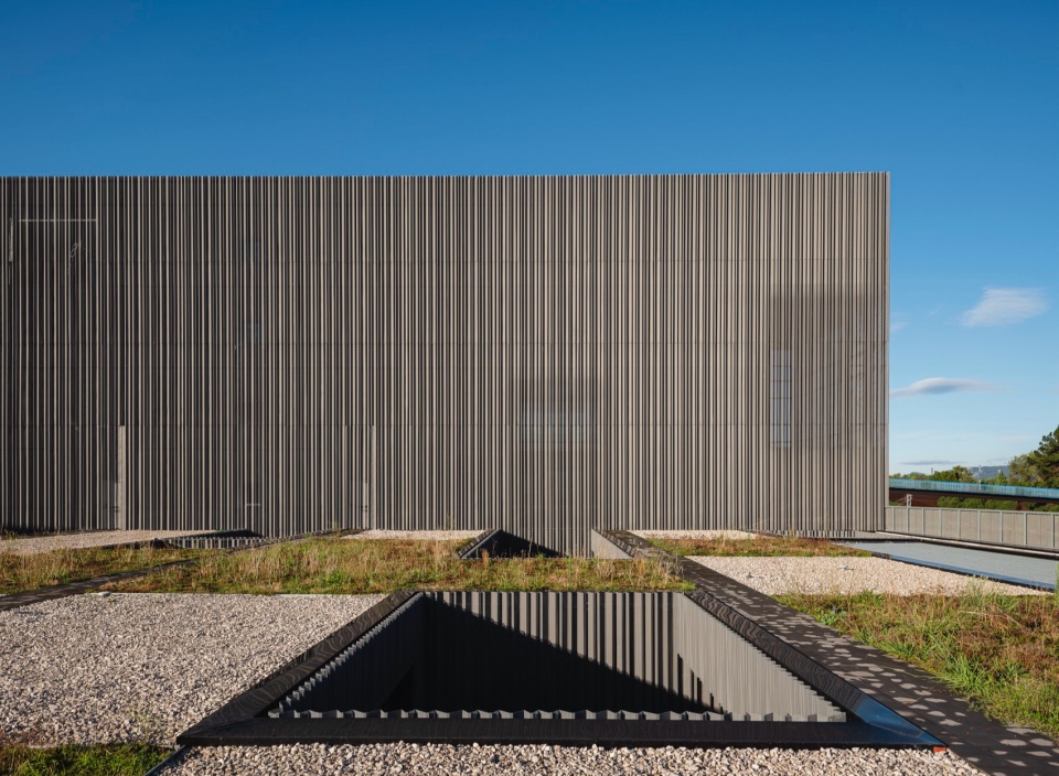 gijon police station by ssarq