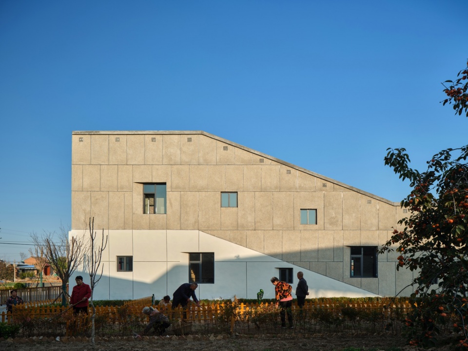 weinan qiaoma village cultural center by xjdsjy