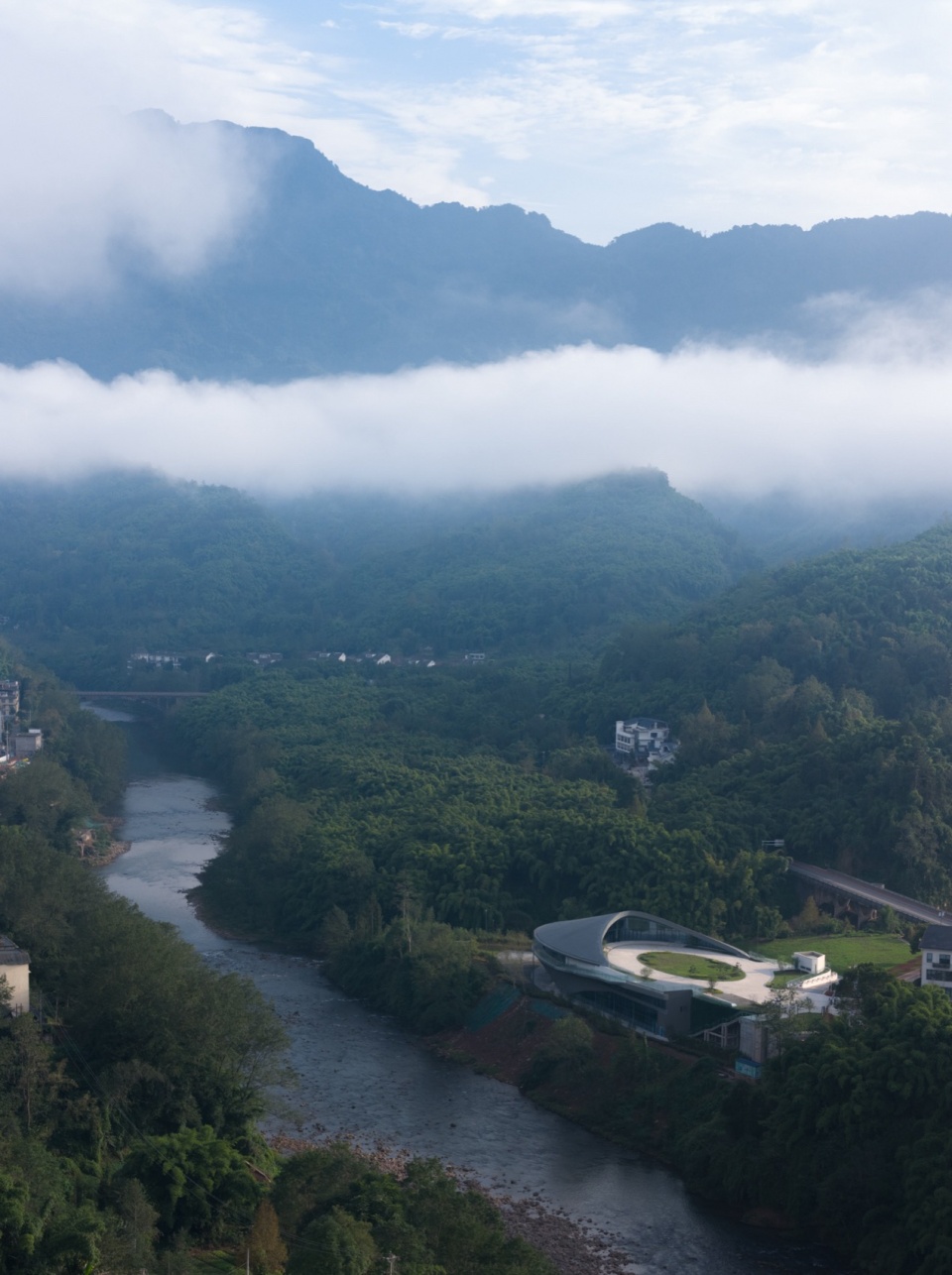 Zhou gong Mountain Nans hui ge Hot Spring Hotel Conference Center in Yaan Sichuan