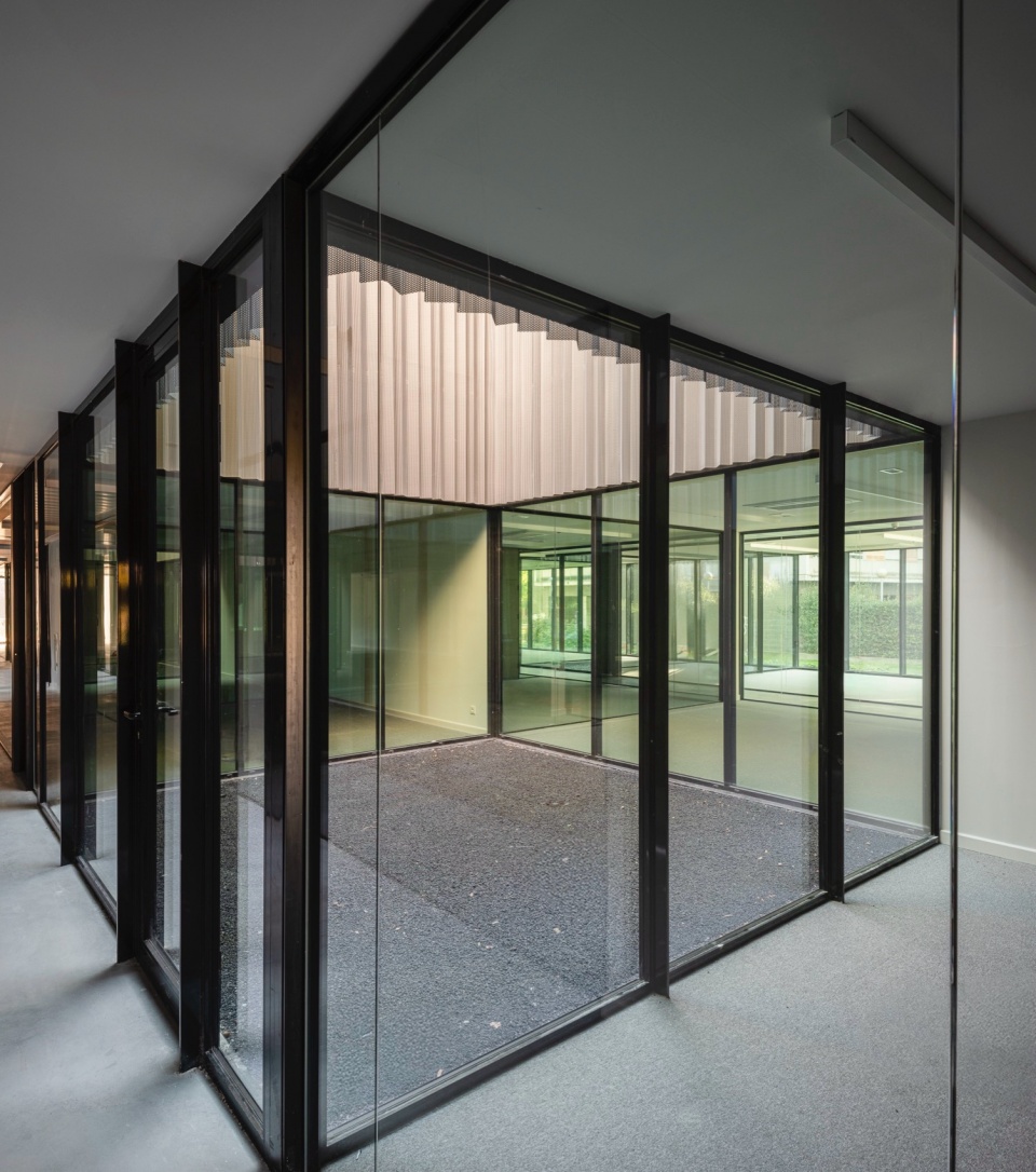 gijon police station by ssarq