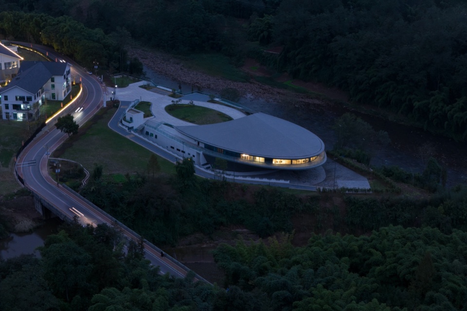 Zhou gong Mountain Nans hui ge Hot Spring Hotel Conference Center in Yaan Sichuan