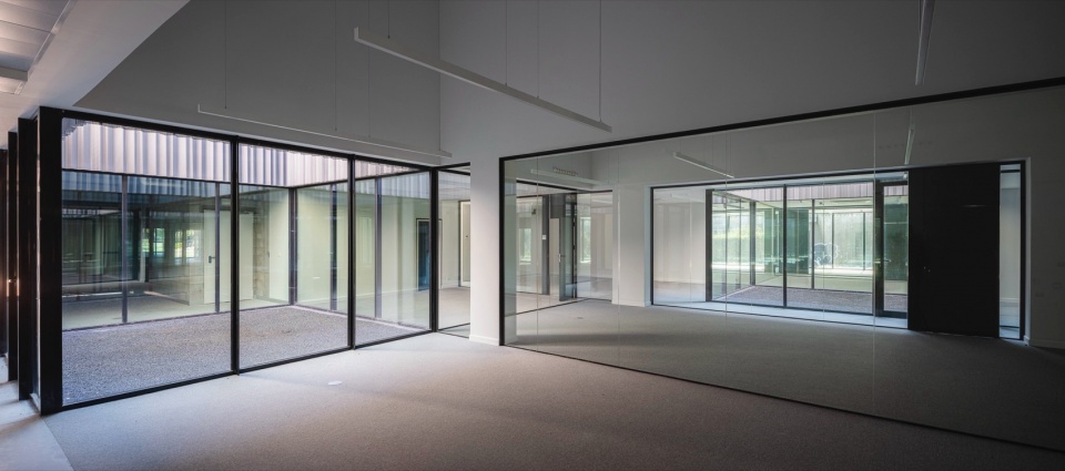gijon police station by ssarq