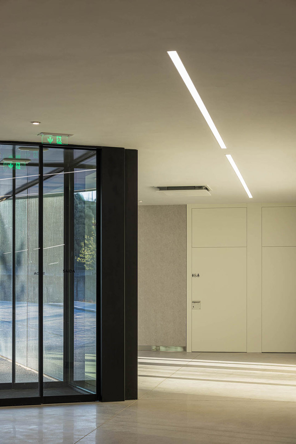 health center of moreira de conegos by studiocan