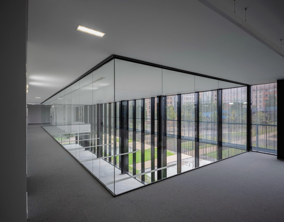 gijon police station by ssarq