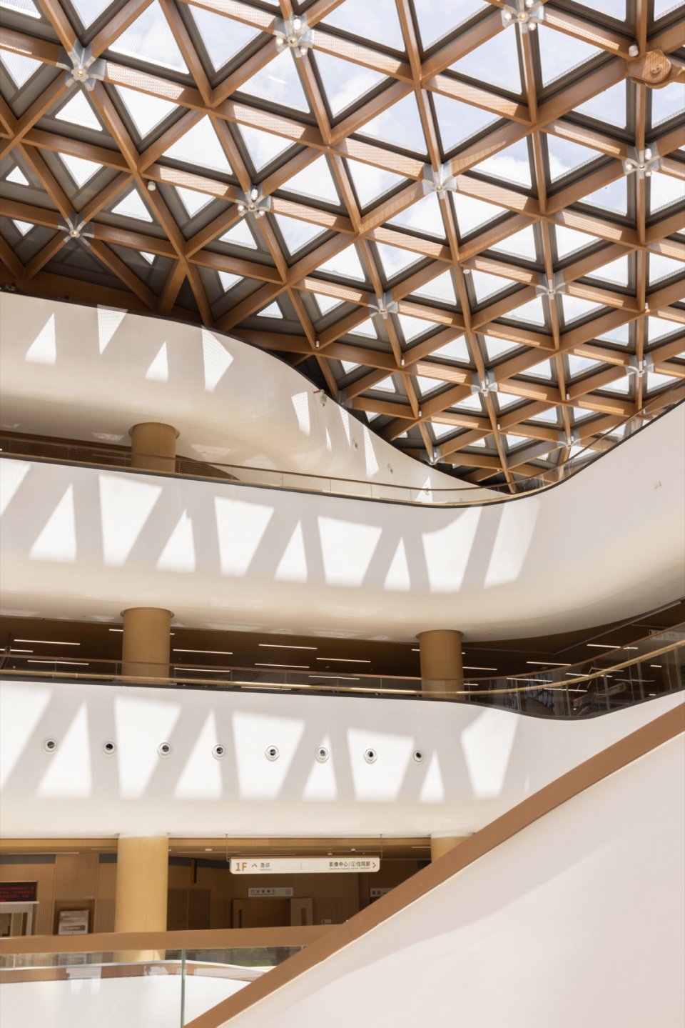 heyou international hospital by bai design international limited