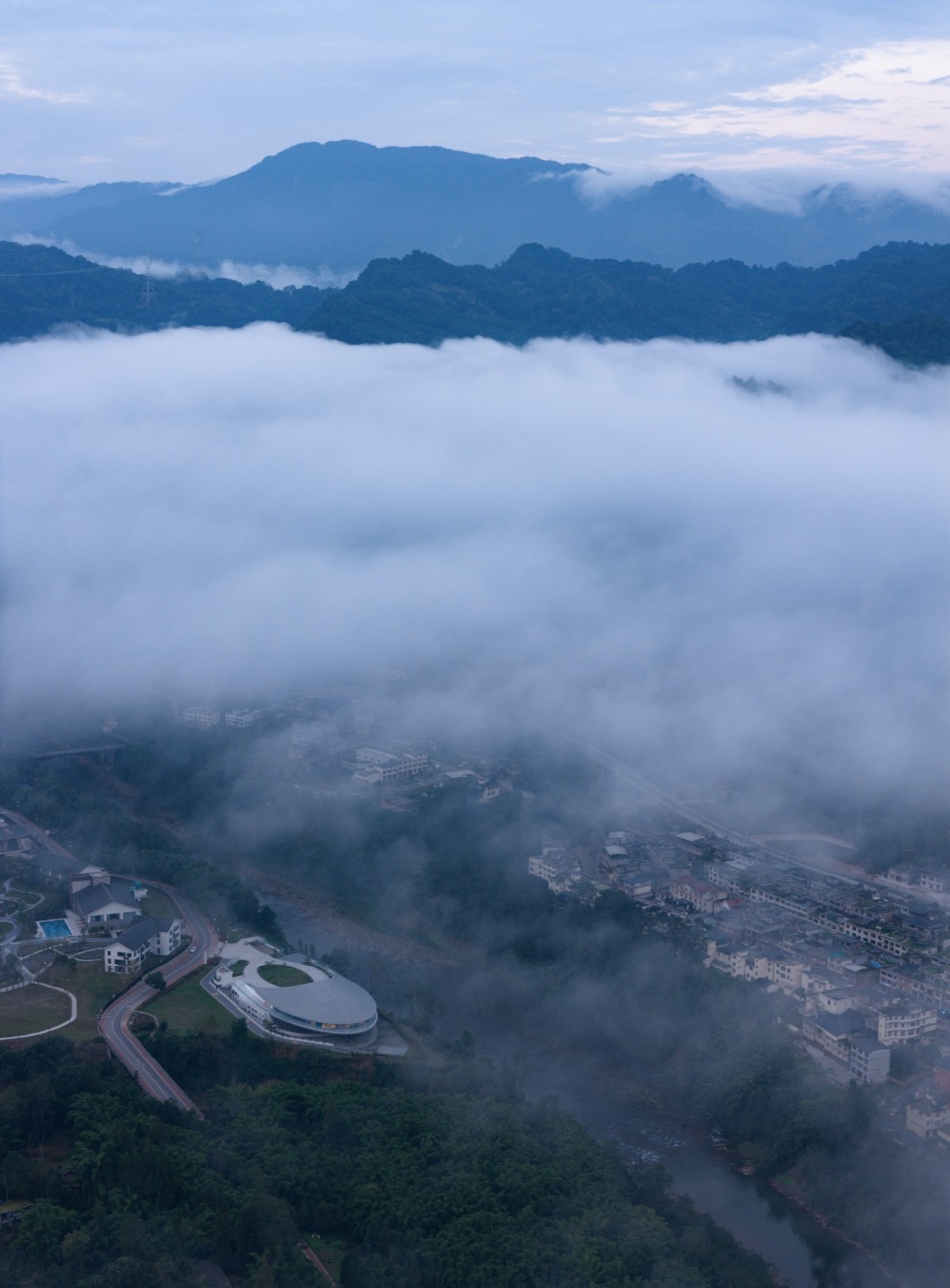 Zhou gong Mountain Nans hui ge Hot Spring Hotel Conference Center in Yaan Sichuan