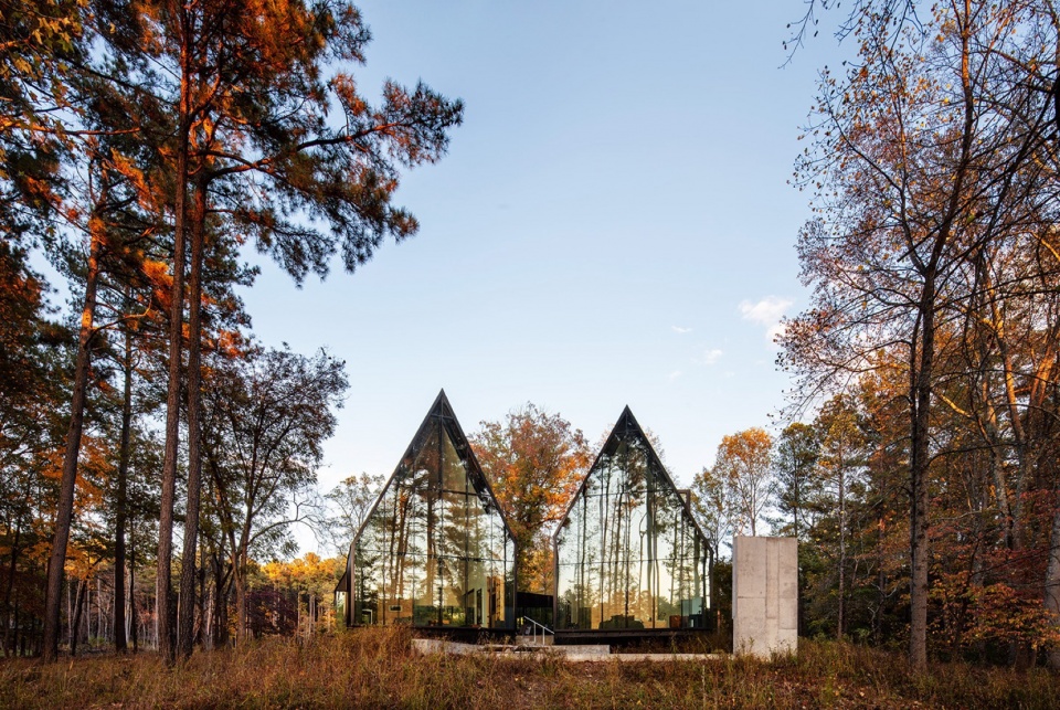 Steeplechase House by Brooks Scarpa