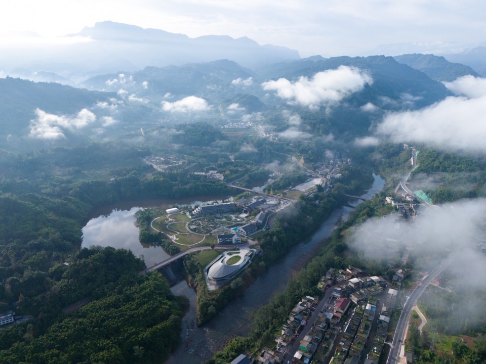 Zhou gong Mountain Nans hui ge Hot Spring Hotel Conference Center in Yaan Sichuan