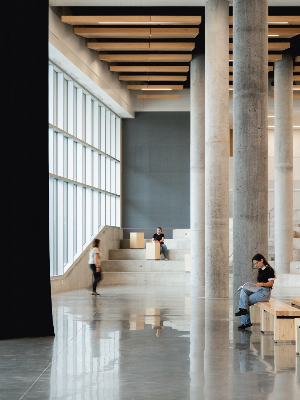 Two New High Schools by TLA UN NEUF