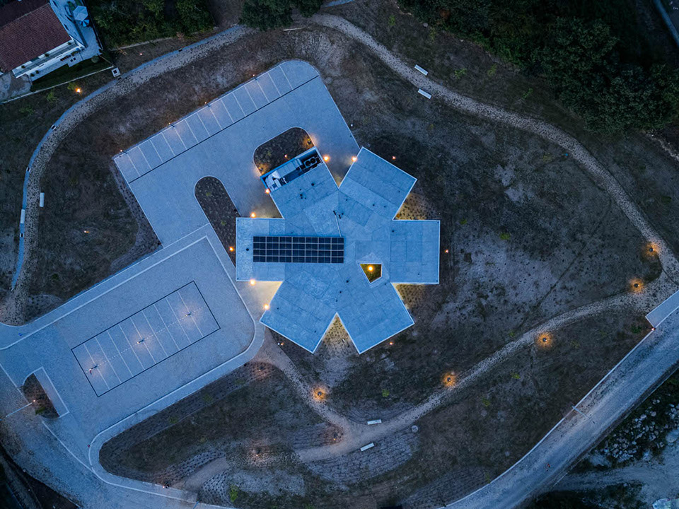 health center of moreira de conegos by studiocan