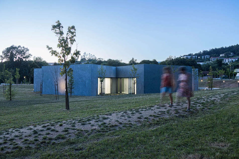 health center of moreira de conegos by studiocan